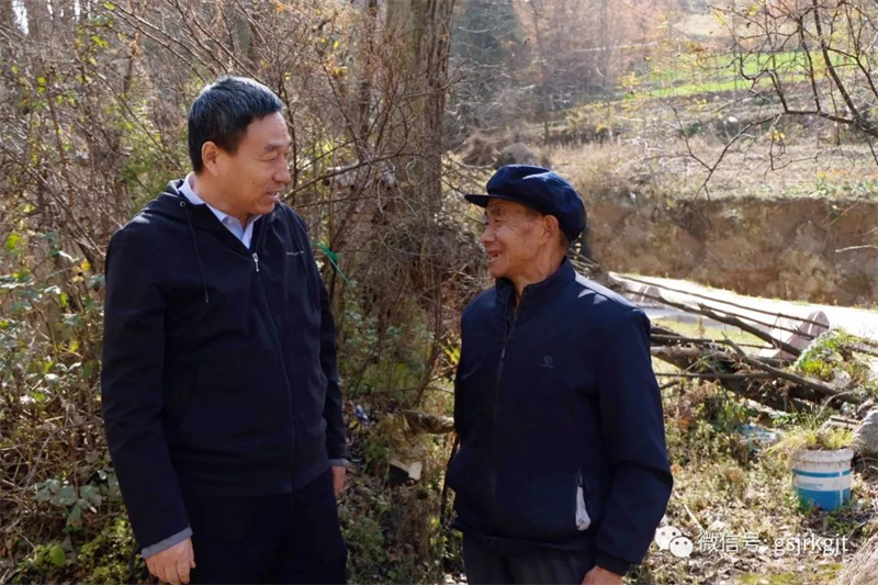 同乐城·（中国）手机网页版在帮扶村开展“冬季送温暖”活动